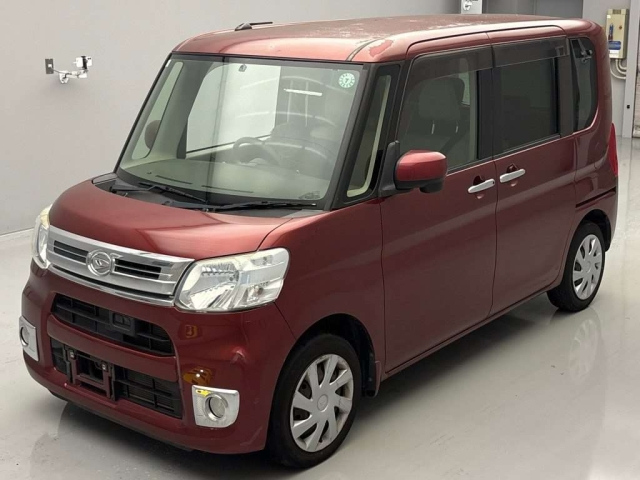 DAIHATSU TANTO 2015