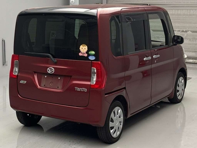 DAIHATSU TANTO 2015