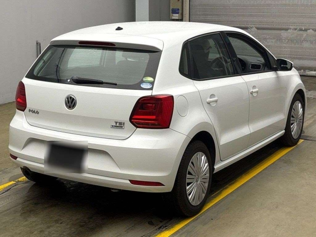 VOLKSWAGEN POLO 2014