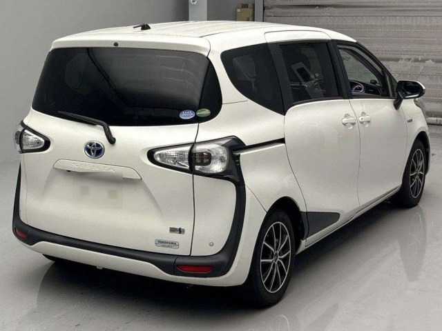 TOYOTA SIENTA 2016