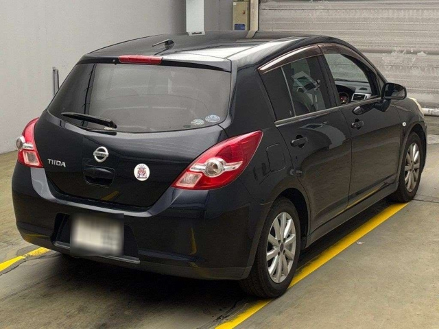 NISSAN TIIDA 2009