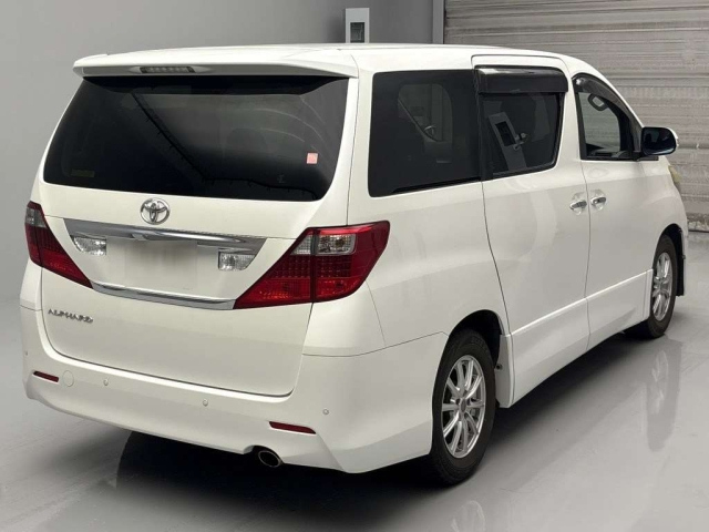 TOYOTA ALPHARD 2010