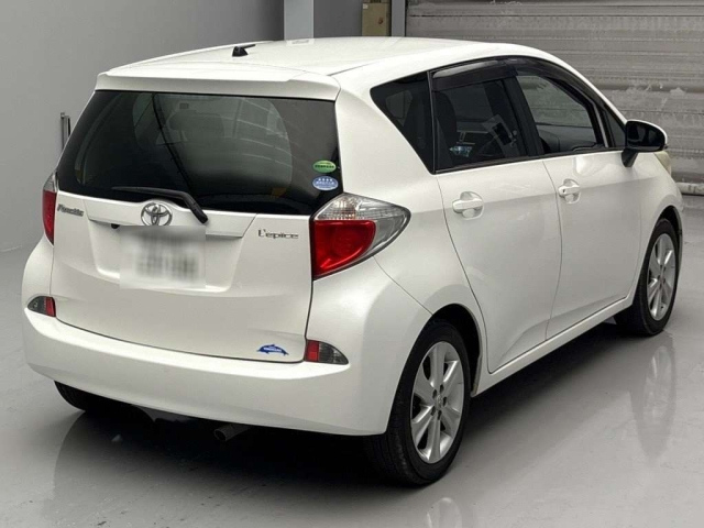 TOYOTA RACTIS 2014