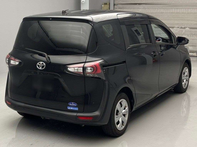 TOYOTA SIENTA 2021