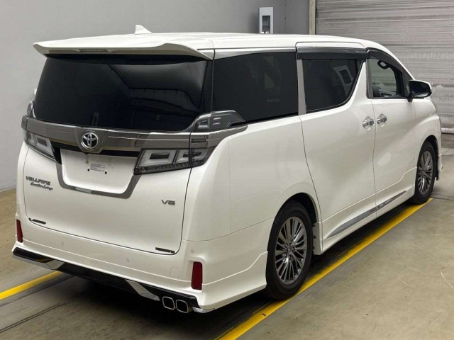 TOYOTA VELLFIRE 2018