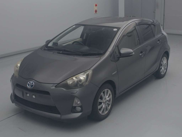 TOYOTA AQUA 2012