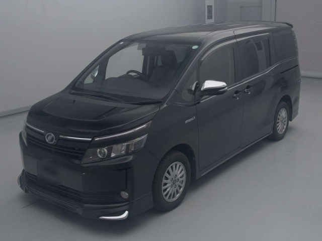 TOYOTA VOXY 2015