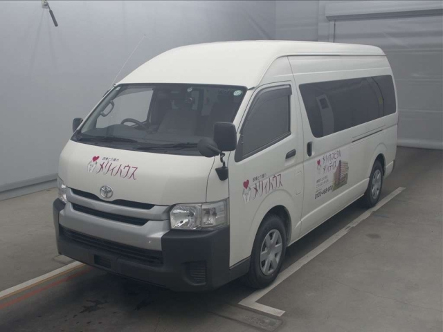 TOYOTA HIACE 2017