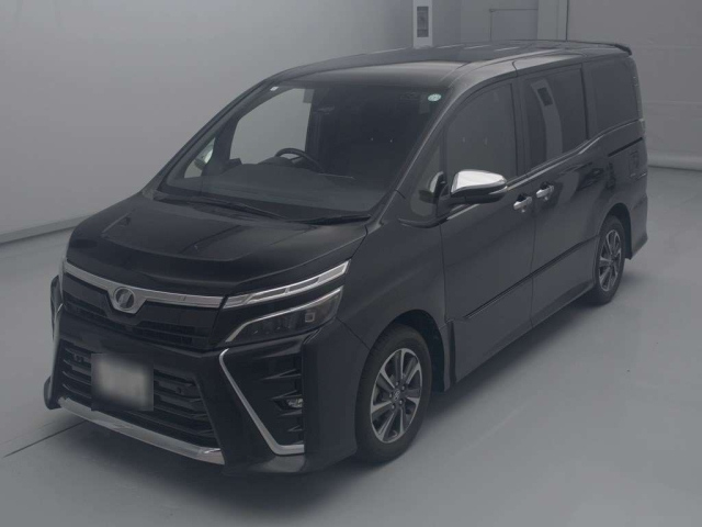 TOYOTA VOXY 2019