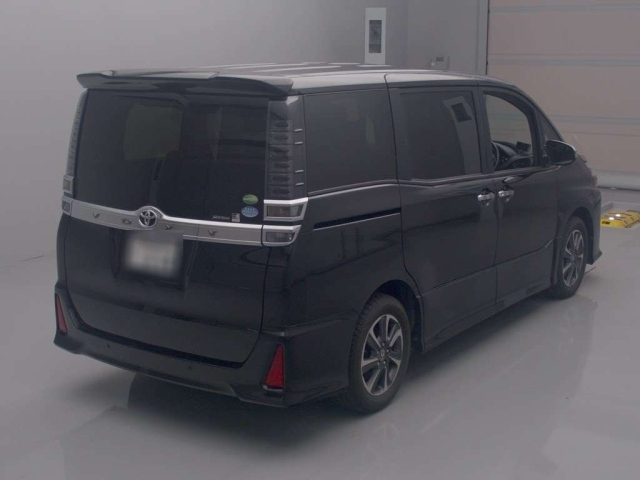 TOYOTA VOXY 2019