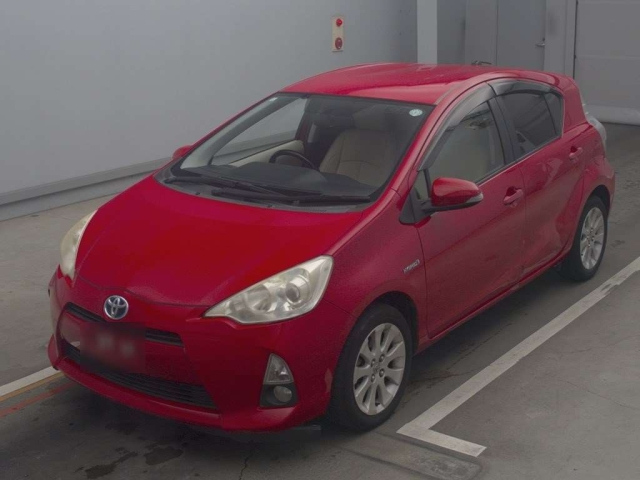 TOYOTA AQUA 2013