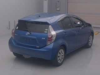 TOYOTA AQUA 2012