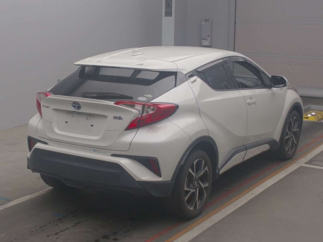TOYOTA C-HR 2017