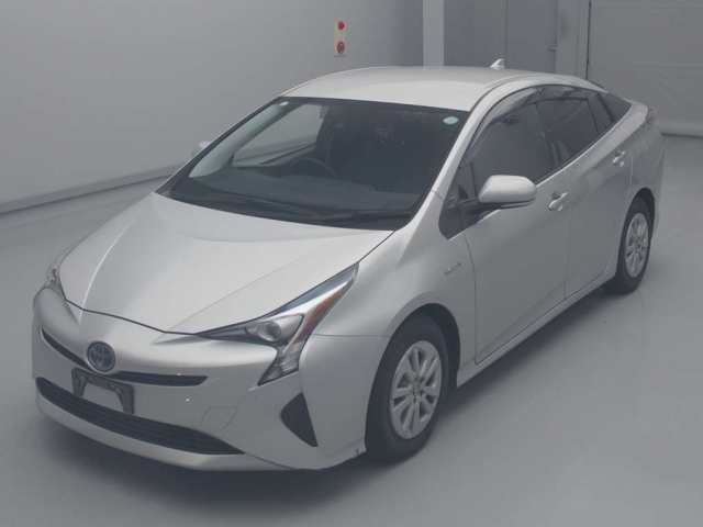 TOYOTA PRIUS 2018
