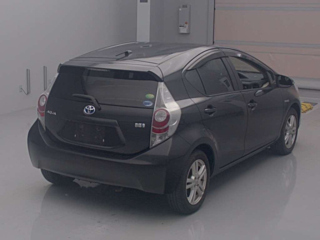 TOYOTA AQUA 2012