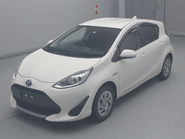 TOYOTA AQUA 2020