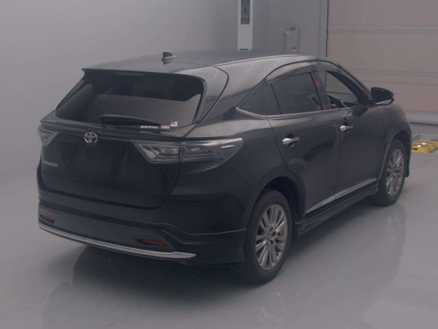 TOYOTA HARRIER 2017