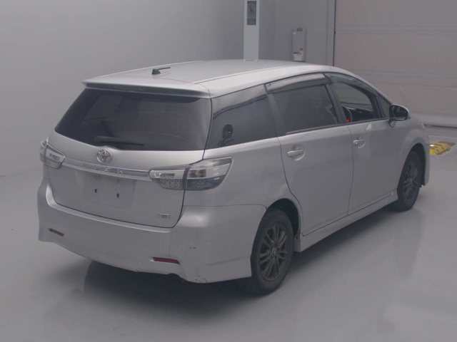 TOYOTA WISH 2012