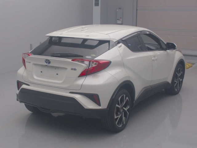 TOYOTA C-HR 2017