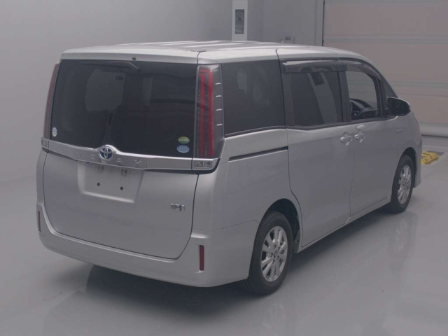 TOYOTA NOAH 2017