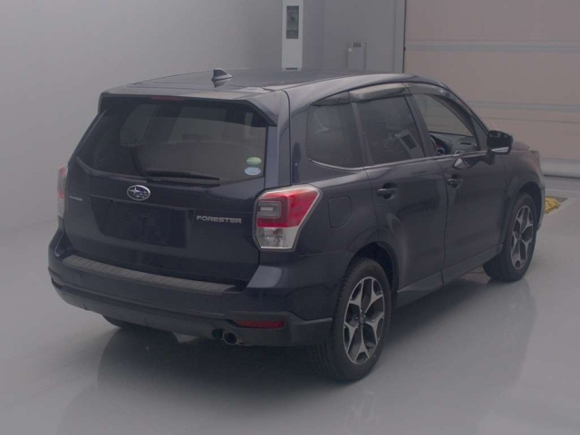 SUBARU FORESTER 2016