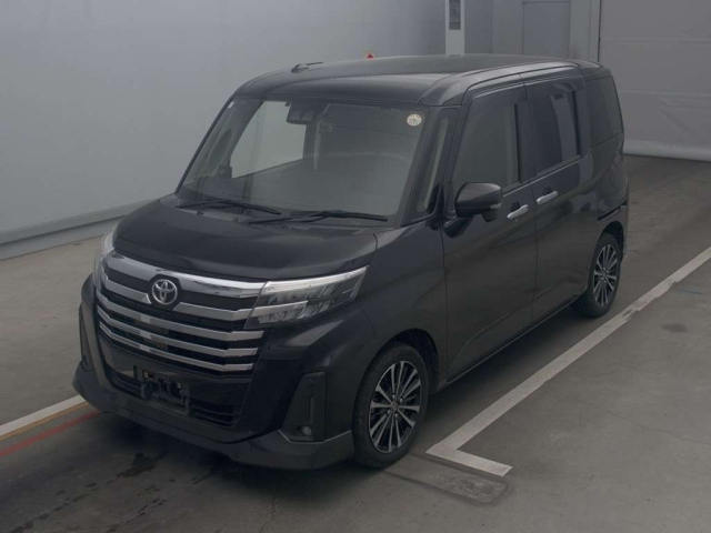TOYOTA ROOMY 2021