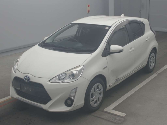 TOYOTA AQUA 2014