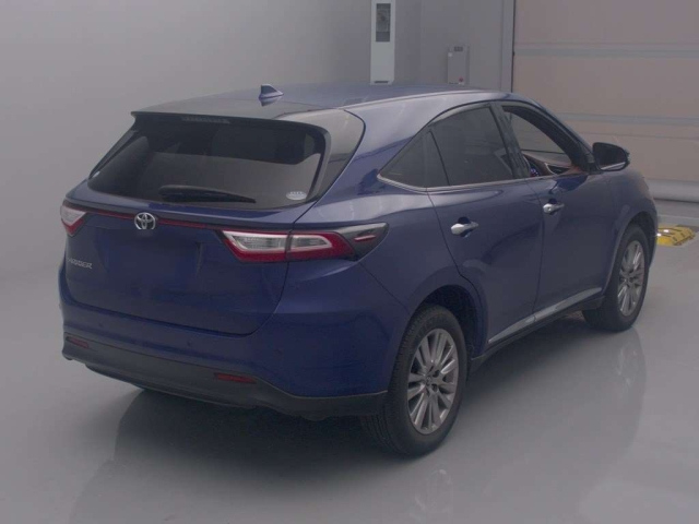 TOYOTA HARRIER 2018