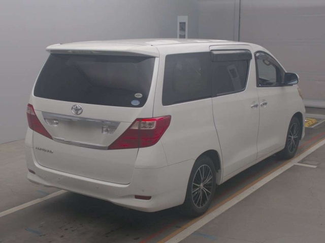 TOYOTA ALPHARD 2010