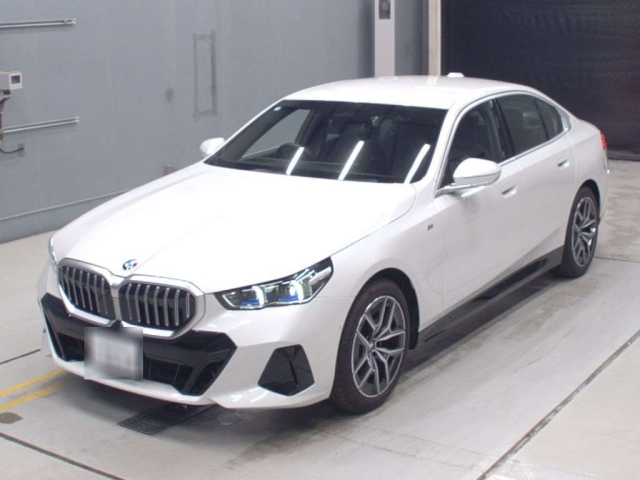 BMW 5 SERIES 2024