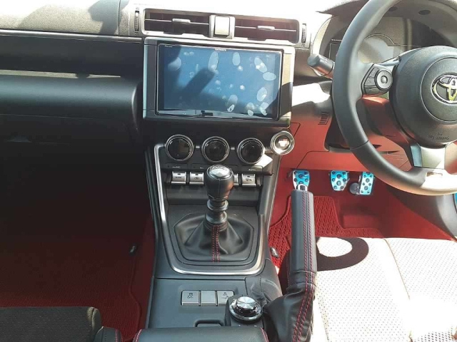 TOYOTA 86 2024