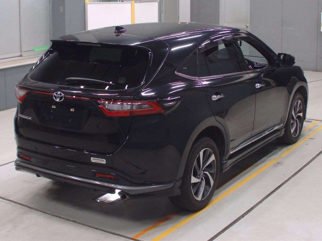 TOYOTA HARRIER 2017