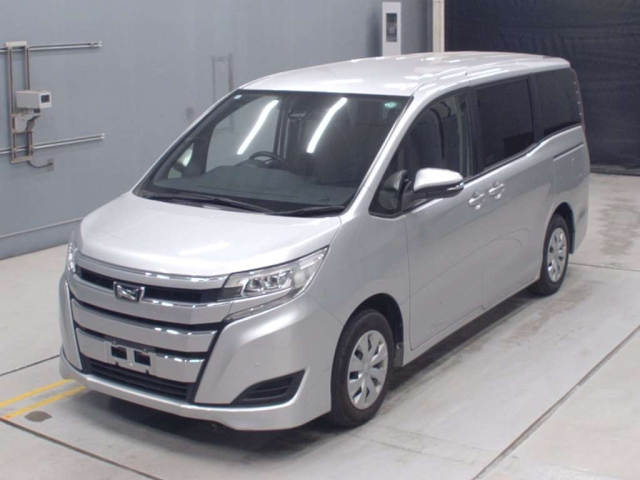 TOYOTA NOAH 2021