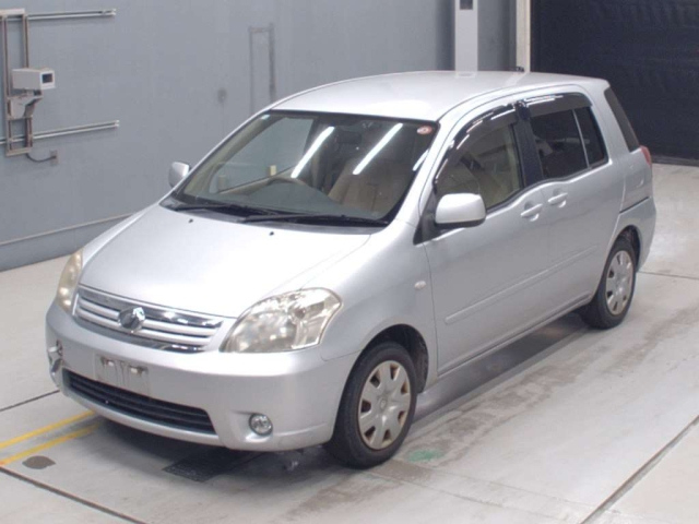 TOYOTA RAUM 2008