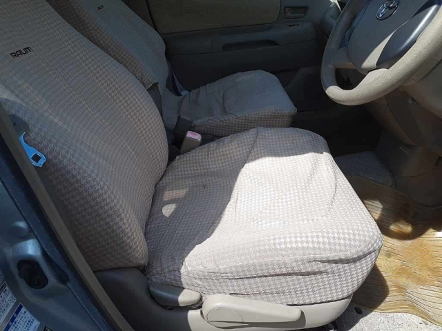 TOYOTA RAUM 2008