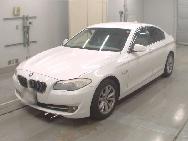 BMW 5 SERIES 2010