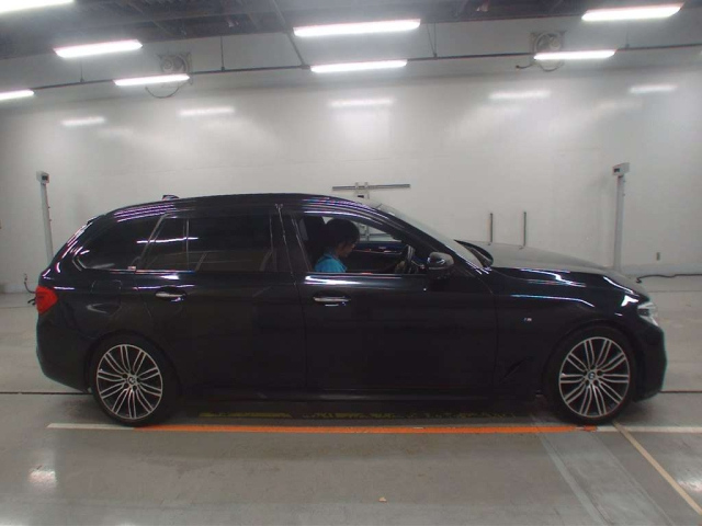 BMW 5 SERIES 2017