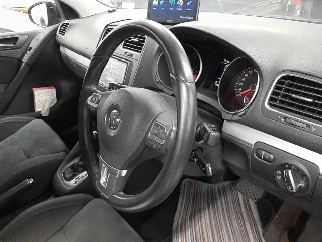 VOLKSWAGEN GOLF 2011