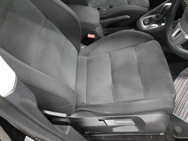 VOLKSWAGEN GOLF 2011