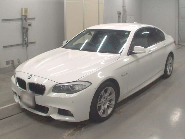 BMW 5 SERIES 2013