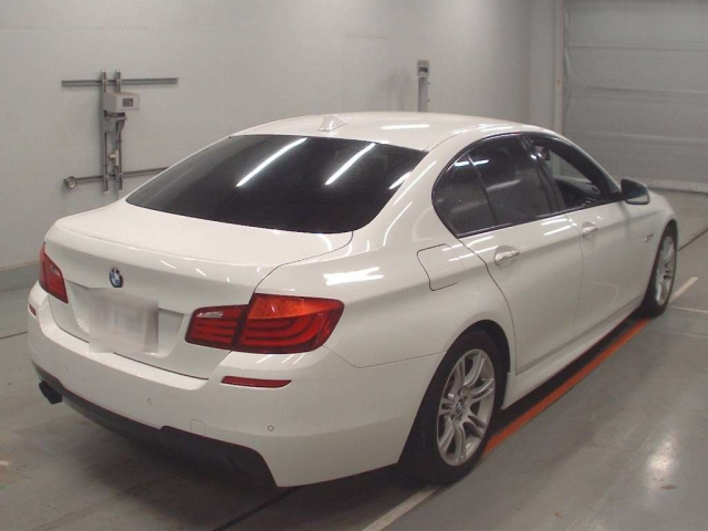 BMW 5 SERIES 2013