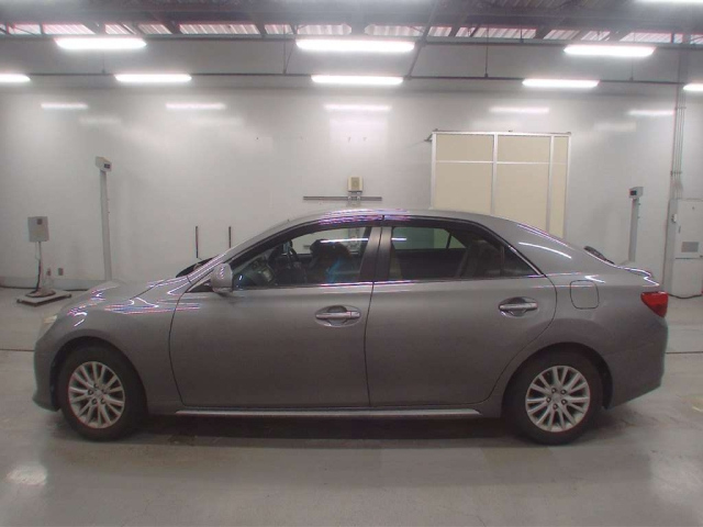 TOYOTA MARK X 2012