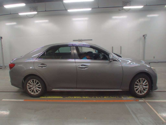 TOYOTA MARK X 2012