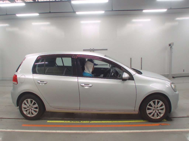VOLKSWAGEN GOLF 2012