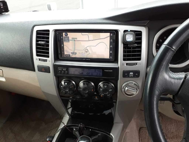 TOYOTA HILUX SURF 2009