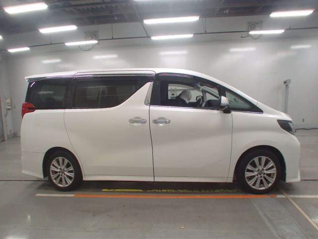 TOYOTA ALPHARD 2016