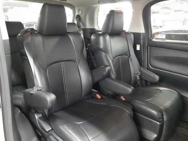 TOYOTA ALPHARD 2016