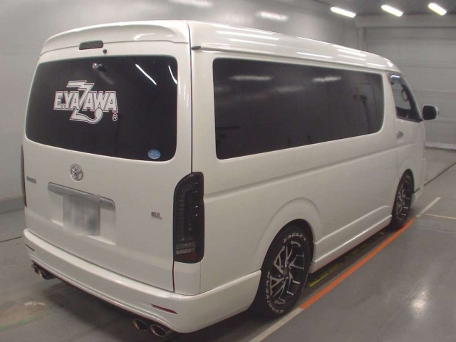 TOYOTA HIACE 2017