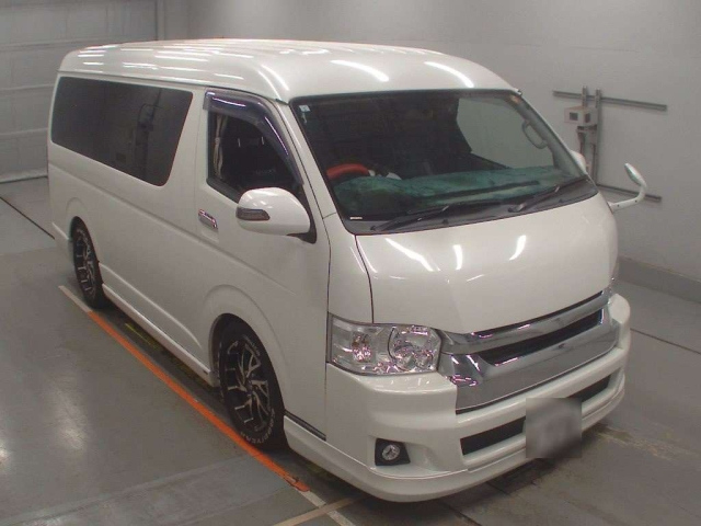 TOYOTA HIACE 2017