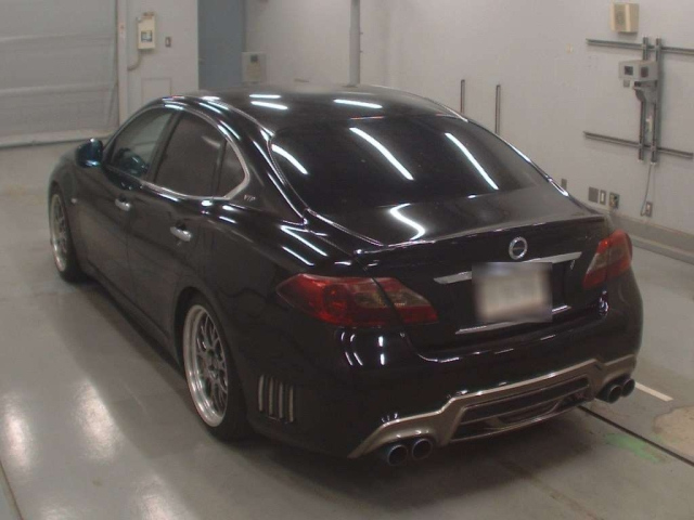 NISSAN FUGA 2010